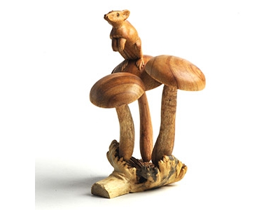 wooden mouse on mushrooms £16.99